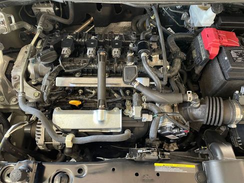 Used 2025 Nissan Versa SV image 30