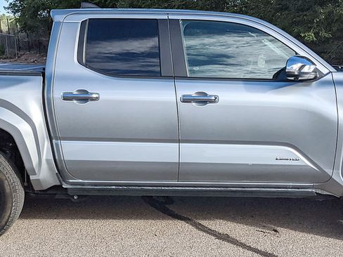 Used 2024 Toyota Tacoma Limited w/ Limited Package (LT) AWD/4WD image 2