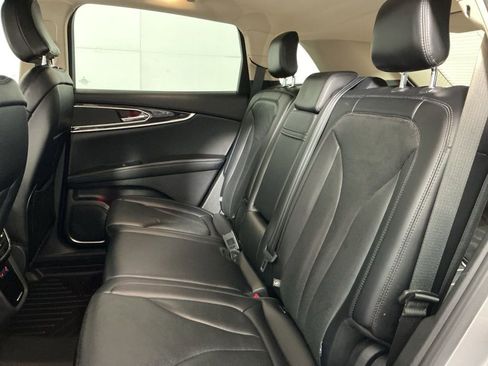 Used 2022 Lincoln Nautilus Reserve AWD/4WD image 26
