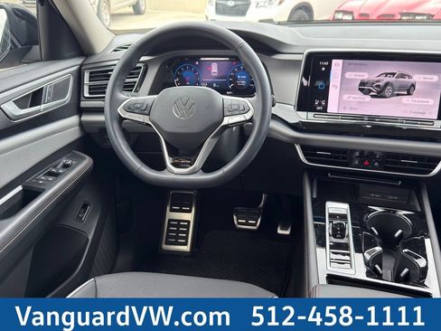 New 2025 Volkswagen Atlas Peak Edition SE AWD/4WD image 24
