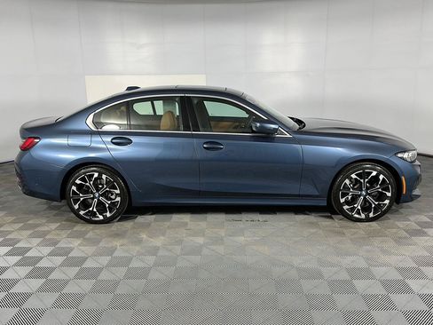 Used 2025 BMW 330i xDrive Sedan w/ Premium Package AWD/4WD image 32