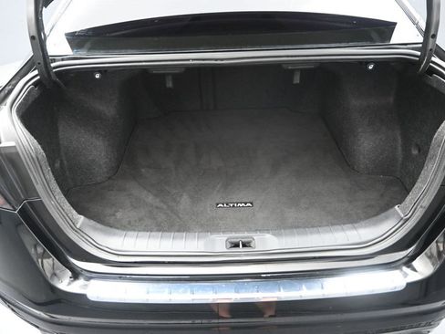 Used 2022 Nissan Altima 2.5 SR FWD image 32