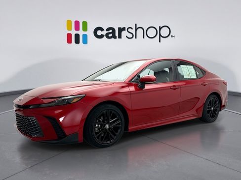 Used 2025 Toyota Camry SE w/ Convenience Package FWD image 1