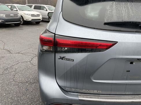 Used 2023 Toyota Highlander Platinum image 17