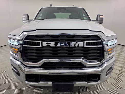 Used 2025 RAM 2500 Big Horn AWD/4WD image 2