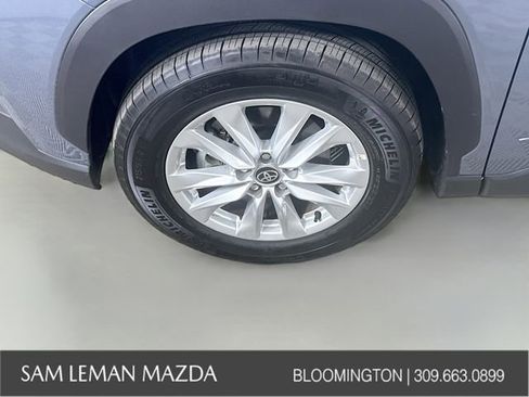 Used 2026 Toyota Corolla Cross LE image 28