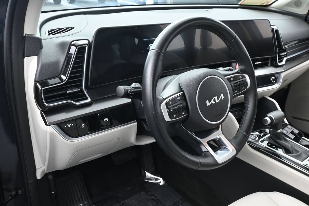 Used 2024 Kia Sportage EX FWD image 15