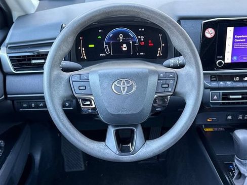 Used 2025 Toyota Camry LE FWD image 16