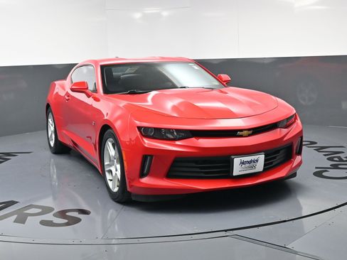 Used 2016 Chevrolet Camaro LT image 3