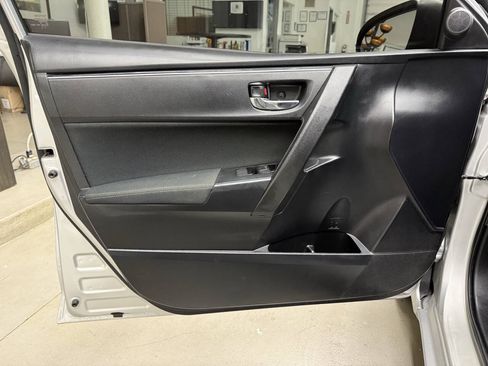 Used 2019 Toyota Corolla LE FWD image 10