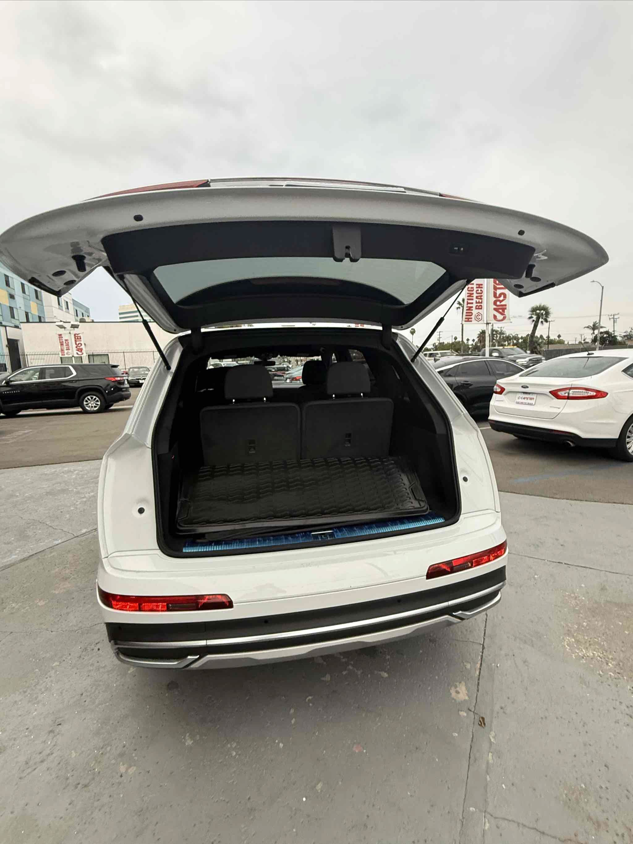 Used 2023 Audi Q7 3.0T Premium w/ Convenience Package AWD/4WD image 97
