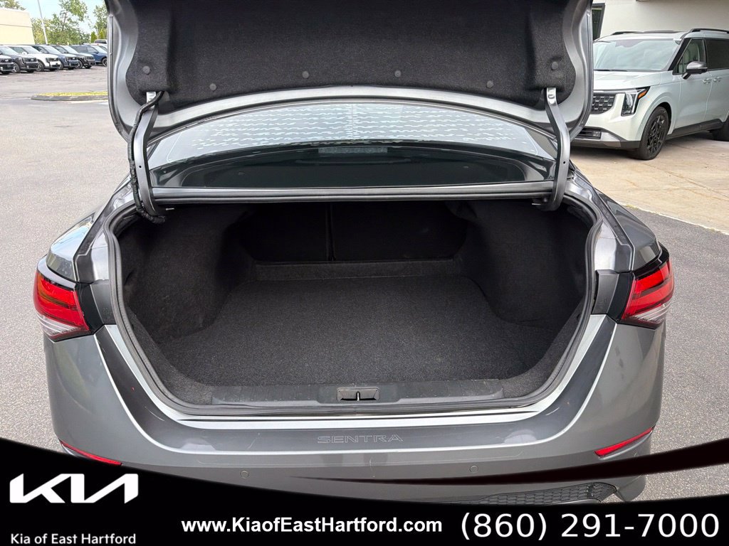 Used 2023 Nissan Sentra SR w/ Electronics Package FWD image 16
