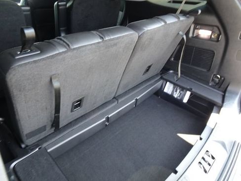 Used 2022 Ford Explorer XLT w/ Equipment Group 202A RWD image 29
