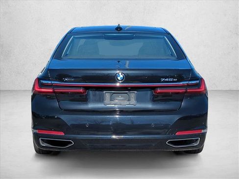 Used 2021 BMW 745e xDrive 745e xDrive w/ Premium Package image 6