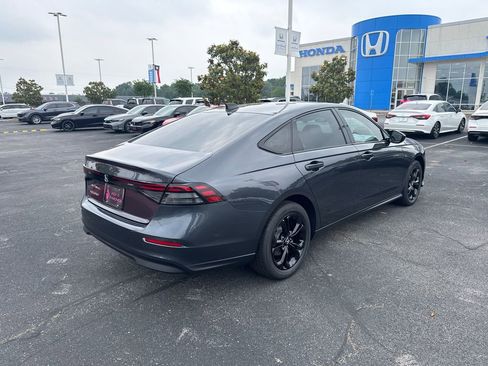 New 2025 Honda Accord SE image 12