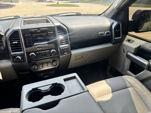 Used 2016 Ford F150 XLT AWD/4WD image 21