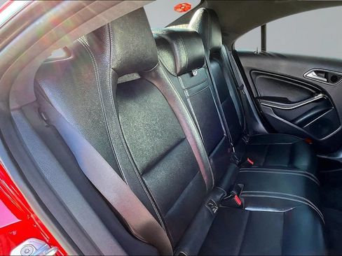 Used 2019 Mercedes-Benz CLA 250 image 17