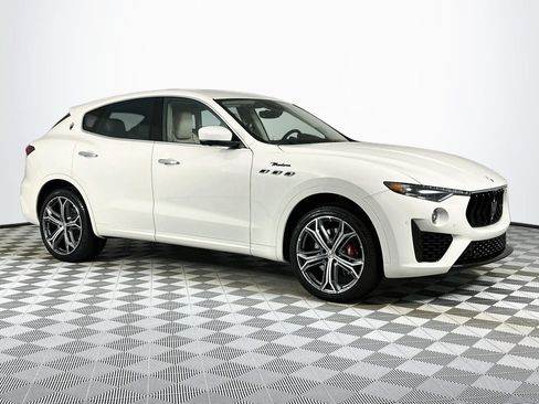 Used 2023 Maserati Levante Modena AWD/4WD image 3