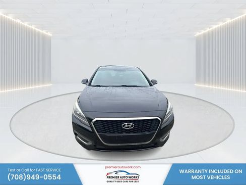 Used 2016 Hyundai Sonata SE FWD image 2