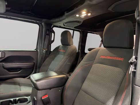 Used 2022 Jeep Wrangler Unlimited Rubicon w/ Xtreme Recon 35" Tire Package image 5