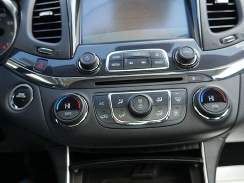 Used 2018 Chevrolet Impala Premier w/ Premier Confidence Package image 19