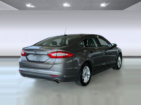 Used 2014 Ford Fusion SE w/ Equipment Group 202A image 9