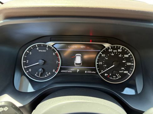 Used 2023 Nissan Rogue SV image 11