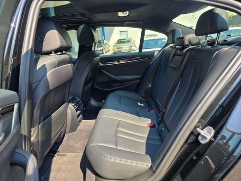 Used 2018 BMW 530i xDrive AWD/4WD image 16