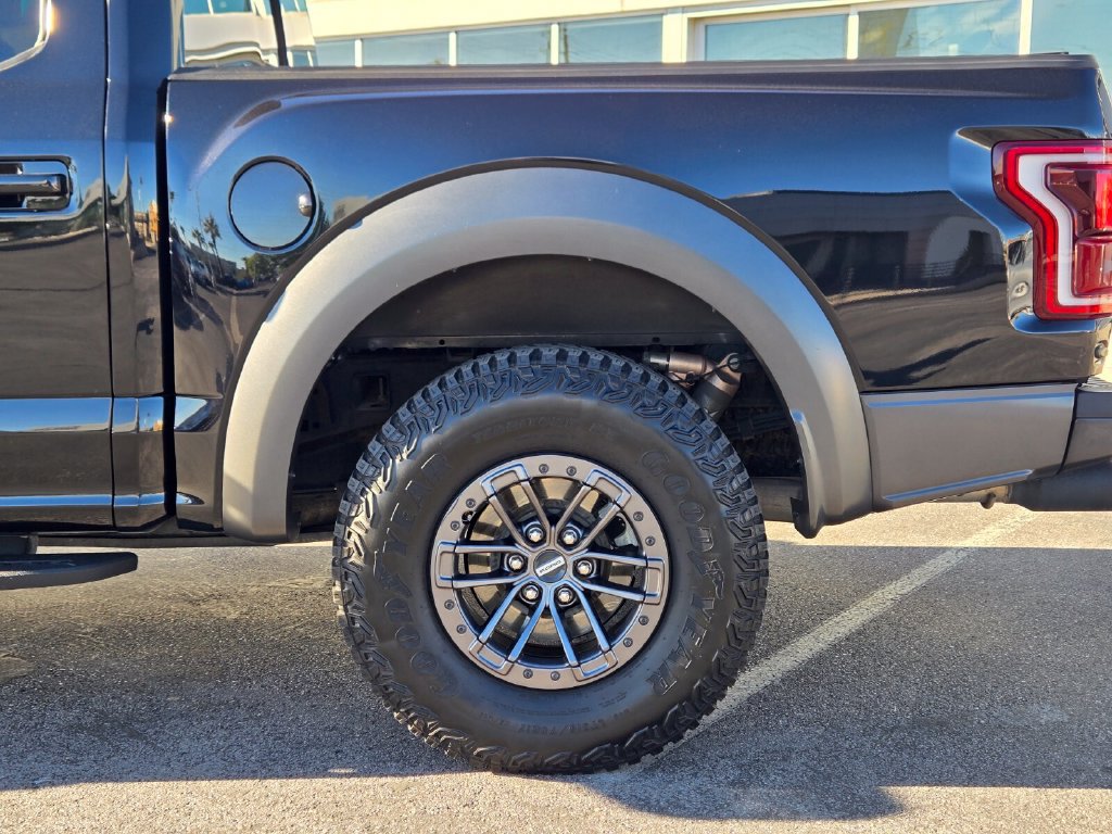 Used 2020 Ford F150 Raptor w/ Equipment Group 802A Luxury AWD/4WD image 14