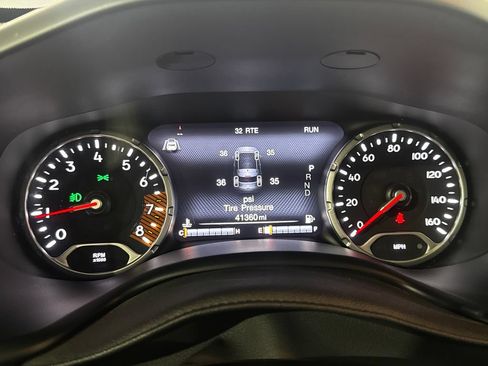 Used 2023 Jeep Renegade Altitude AWD/4WD image 7
