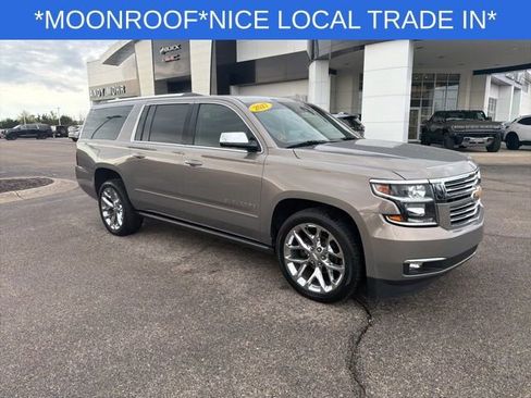 Used 2017 Chevrolet Suburban Premier image 2