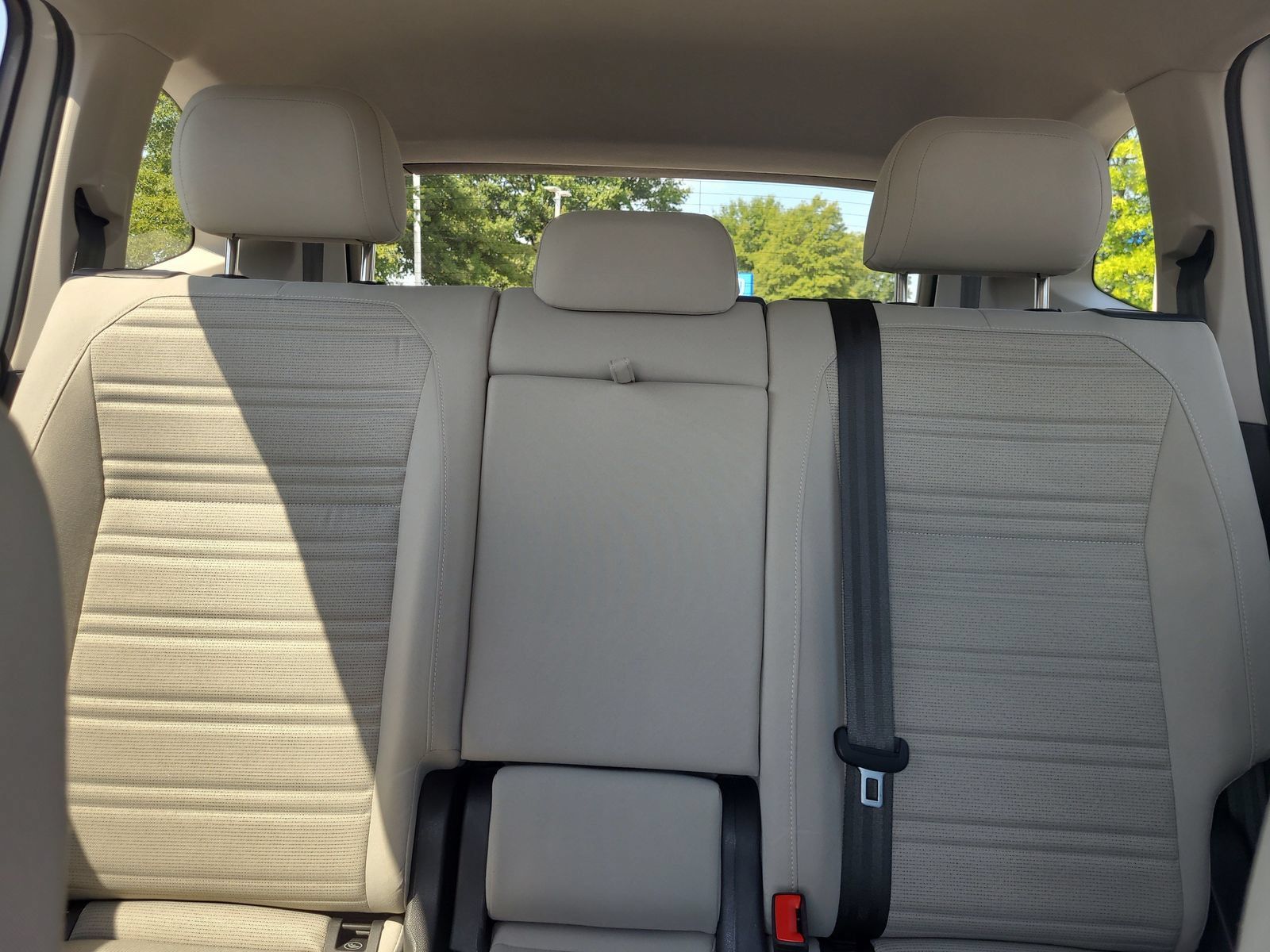 Used 2024 Volkswagen Tiguan S FWD image 33