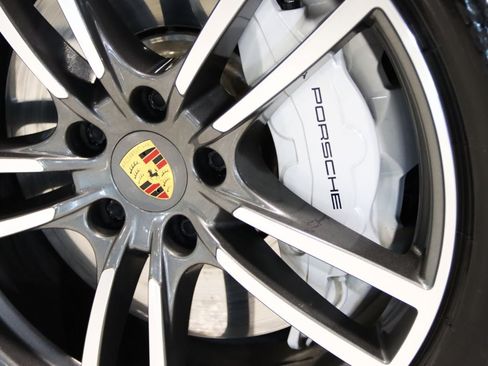 Used 2020 Porsche Cayenne Turbo AWD/4WD image 29