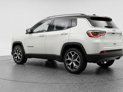 Used 2025 Jeep Compass Limited image 6