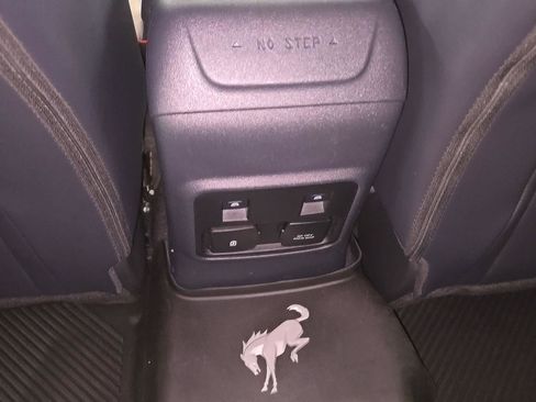 Used 2023 Ford Bronco Wildtrak image 15