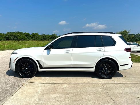 Certified 2025 BMW X7 M60i AWD/4WD image 5