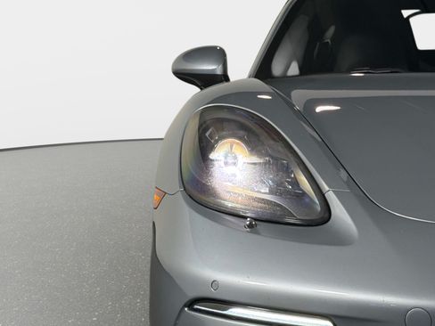 Used 2017 Porsche 718 Boxster S RWD image 17
