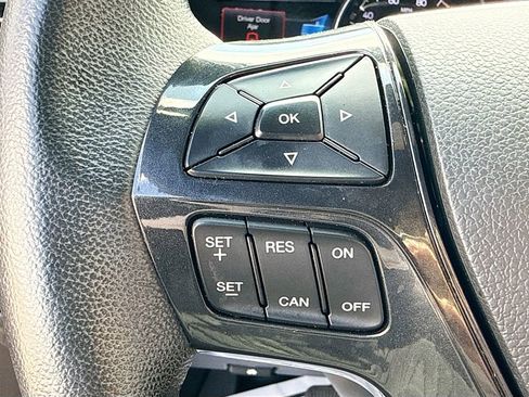 Used 2017 Ford Explorer XLT w/ Equipment Group 202A image 35