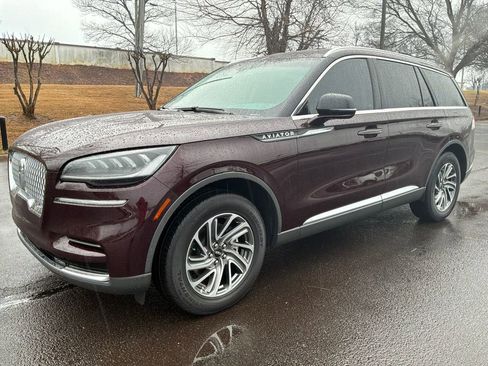 Used 2024 Lincoln Aviator Premiere image 3