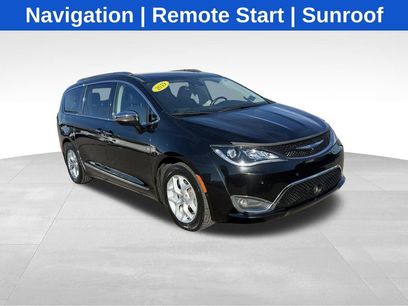 Used 2019 Chrysler Pacifica Limited w/ Advanced Safetytec Group