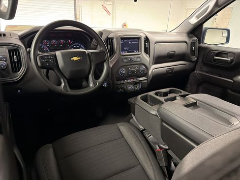 Used 2024 Chevrolet Silverado 1500 Custom w/ Turbomax Blackout Package RWD image 28
