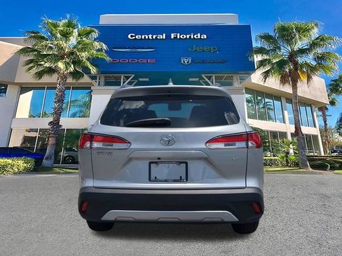 Used 2023 Toyota Corolla Cross LE FWD image 6