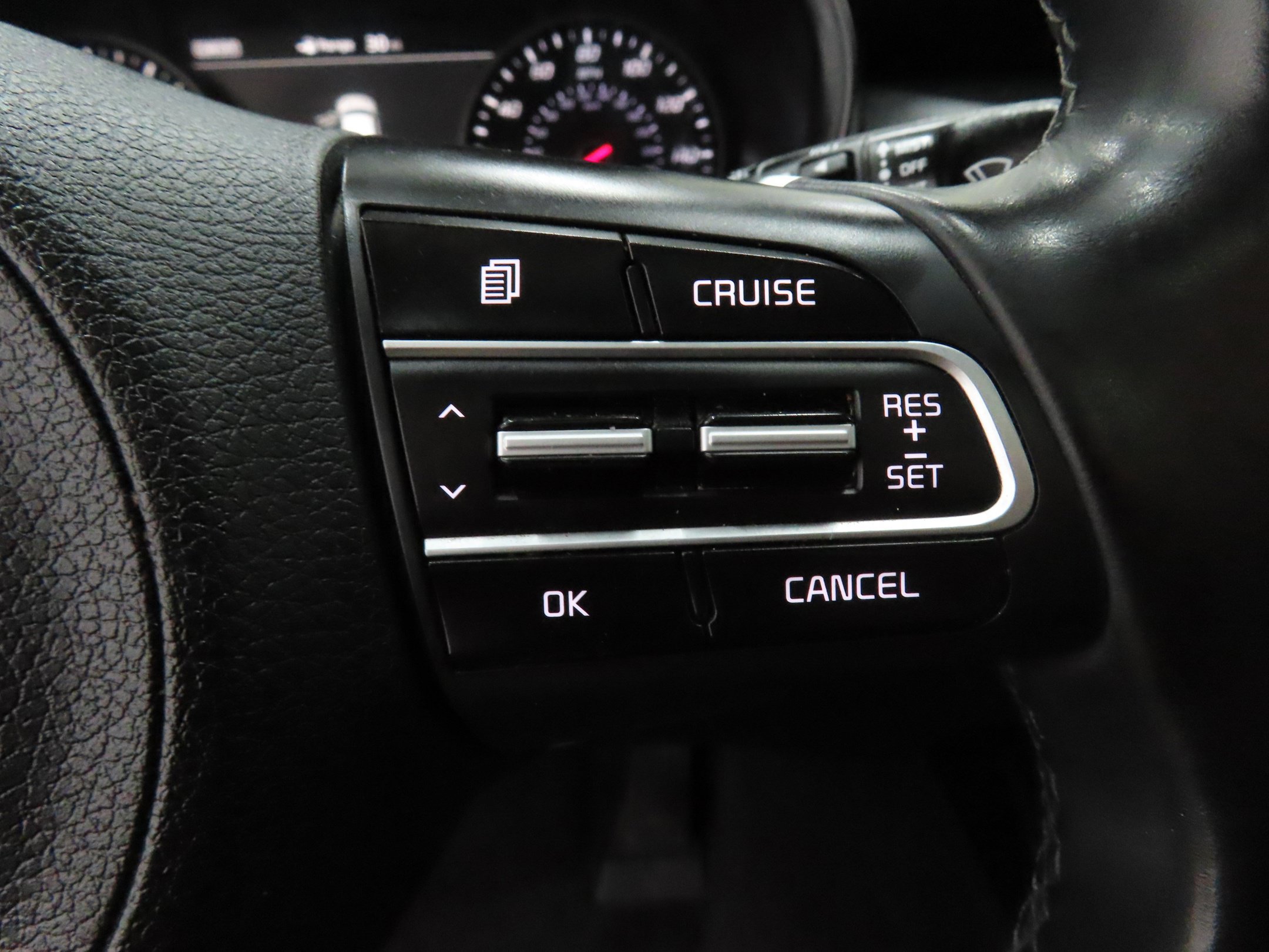 Used 2018 Kia Stinger Premium AWD/4WD image 14