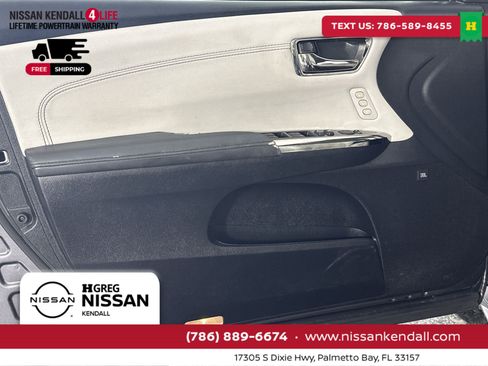 Used 2016 Toyota Avalon Limited w/ Toyota Safety Sense Package image 33