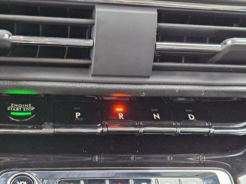 Used 2025 Lincoln Corsair FWD image 11