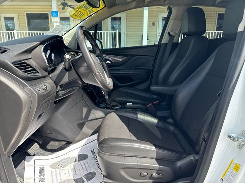 Used 2021 Buick Encore Preferred image 25