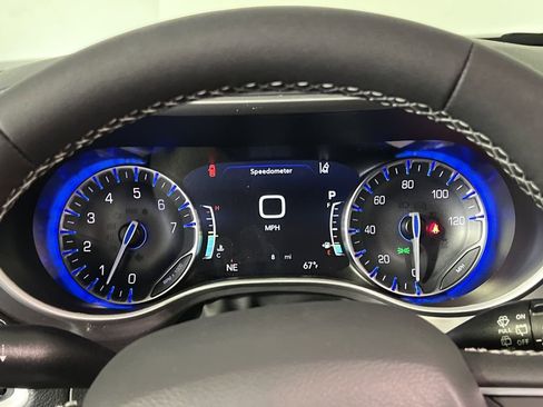 New 2026 Chrysler Pacifica Select image 18