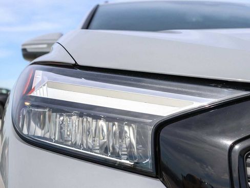 Used 2024 Audi Q4 e-tron Premium Plus w/ Premium Plus image 9