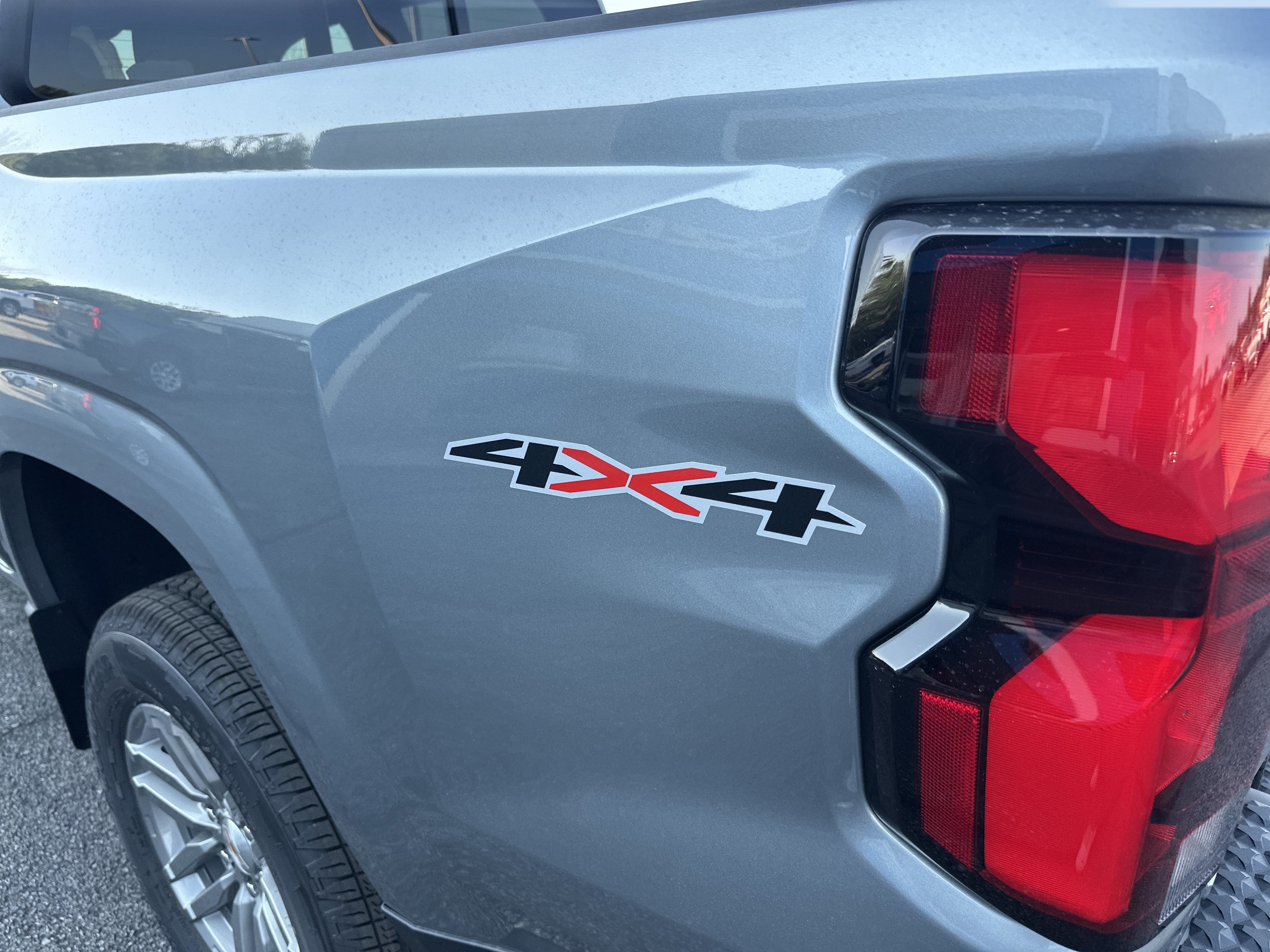 New 2026 Chevrolet Colorado LT w/ LT Convenience Package AWD/4WD image 5