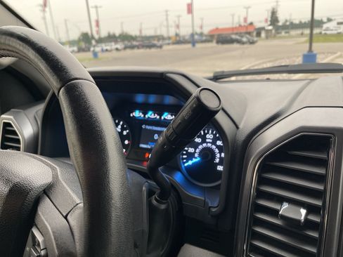 Used 2018 Ford F150 XLT w/ Equipment Group 302A Luxury AWD/4WD image 21